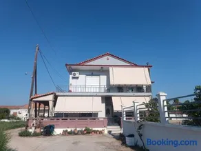 Eirini Sea House - Image 1
