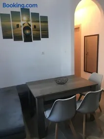 Modern & comfortable house in the city center - Image 2