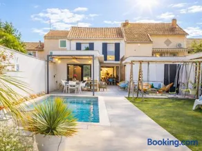 Grande Maison familiale - Piscine & Jardin privatifs - 5min Avignon en TER & Château-neuf-du-Pape 13min en voiture - Climatisation - Parking privé gratuit - Animaux admis - Image 1