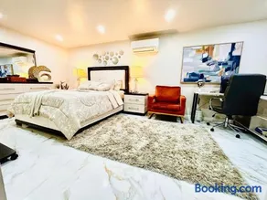 Belmont Luxe Escape - Image 1