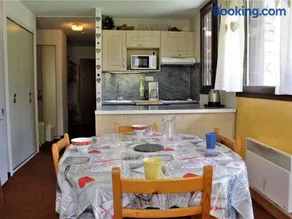 Appartement cosy à Risoul 1850 : 2 pièces, coin montagne, 6 couchages, ski aux pieds, terrasse sud - Image 2