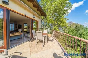 Luxury Green Villa - Image 4