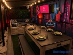 Modern Retreat Near Beach, Las Olas & Hard Rock - Image 3