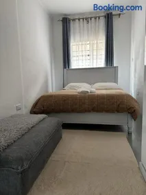 Platinum House - Image 3