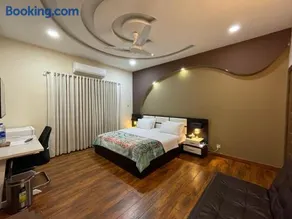 Alpha Guest House - Image 1