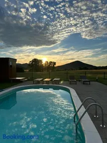 V's place - wooden house with heated pool and outdoor sauna - Image 2