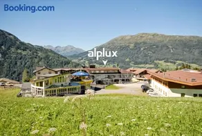 AlpeLux Appartement direkt an der Skipiste & im Sommerparadies - Image 1
