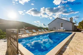 Villa Marija with heated pool - Image 3