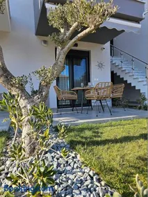 Helios Apartment with Pool Access in Erato Complex Paralia Ofriniou - Image 1