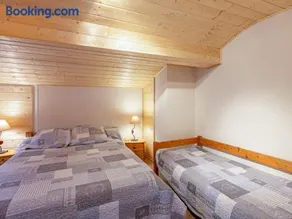 Appartement 2 Chambres au Centre, Proche Pistes, Wifi, Animaux Bienvenus - Image 2