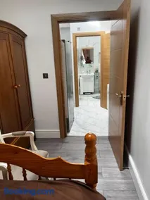 6 Copse View - Image 2