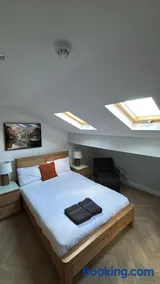 Hendham Rooms - Near Etihad Stadium, CoOp Live Arena, National Cycling Centre & 24 Hour Asda - Image 5