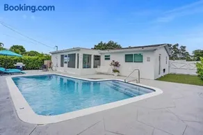 Coastal Breeze Retreat - Image 4
