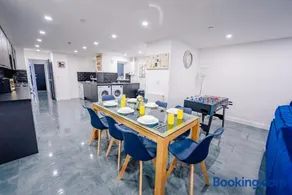 10BR 4Bath Home, Stag Do, Contractors, Big Group - Image 2
