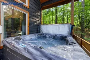 Cozy Cabin with Hot Tub, Fire Pit and Arcade Games - Image 2