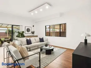Luxury House Sydeny-shared accommodation - Image 3