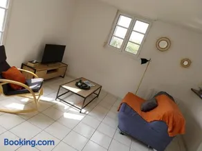 Maison Face au Mont avec extérieur - Image 1