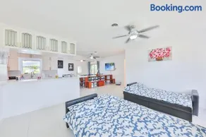 Aventura Ives Family Home - Image 2