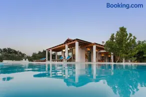 Aneli Luxury Villas-Villa Elissavet - Image 2
