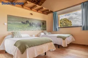 Eco-Lodge en la Reserva Privada Campanarios de Azaba - Proyecto de Conservación - Image 2