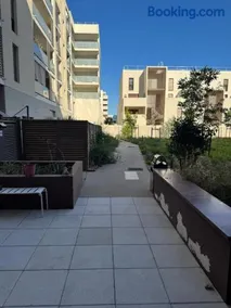 T3 Moderne à 10 min de la plage -Terrasse, Parking - Image 2
