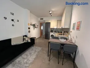 Cozy apartment well-located in Terrassa, Barcelona - Image 4