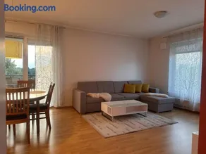 Quiet & Homely Raadi Apartment near Tartu Centre - Image 1
