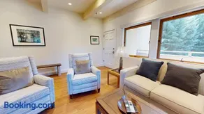 Christophe Condo 503AB - Image 1