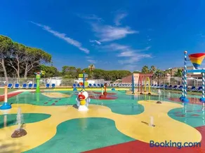 Le Standing chalet spacieux camping 5 étoiles Provence - Image 1