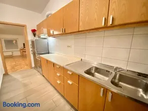 Center Station ROOMS - Image 3