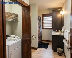 3BR Hamburg Home - Image 4