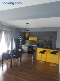 LUXURY SUITES - Image 4