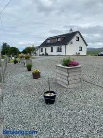 Almondbank Self Catering Apartment - Image 2
