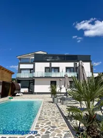 Complex Casa Dami - Image 1