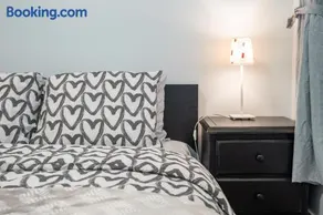 Lovely 1BR Secondary suite with Separate entrance - Image 3