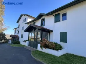 Cambo : T2 Lumineux avec Terrasse Sud, Wifi & Parking - Image 1