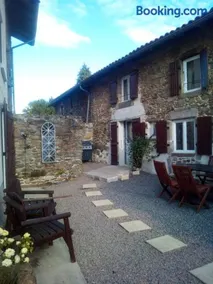 Le Jolie Grenier a Foin - Image 1