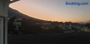 Restio Simonstown - Image 2