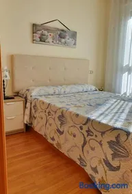 Acogedor Apartamento en Oviedo Frente al HUCA - Image 2