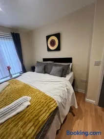 Shared Room - Image 1