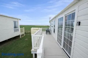 4 Berth Caravan With Full Sea View At Barmston Beach Holiday Park Ref 62047O - Image 2