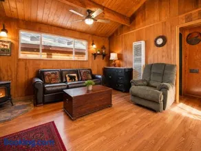 Sugar Pine - Quiet neighborhood, nice to grill and eat outside! Fenced backyard with a new deck! - Image 2