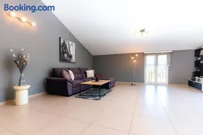 Sky Comfortable holiday residence - Image 4