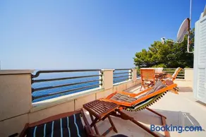 Big Blue Apartments - Image 4