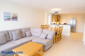 Westbeach Resort Apartment - Image 3