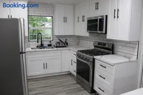 Cozy House Downtown Houston! - Image 2