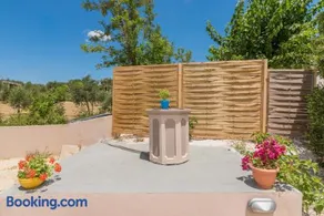 Eora Bungalows - Image 3