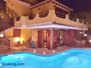 VILLA VITTORIA with HEATED AND LARGE PRIVATE SWIMMING POOL FOR EXCLUSIVE USE , SEA and BEACH VIEW, 150 METERS FROM THE BEACH, POOL SURFACE 60 mq , 645 sq ft, POOL DEPTH 140 cm ,55 inches, PARKING AND WIFI FREE - Image 2