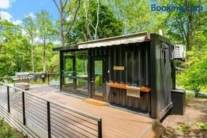 Cute Riverside Cabin w Hot Tub Fire Pit & Kayaks - Image 2