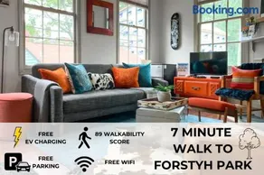Charming Savannah Townhouse Walk to Forsyth Park Downtown - Image 1